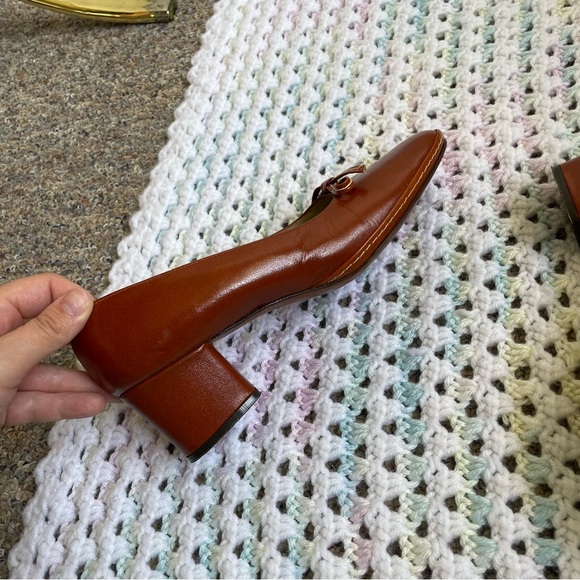 *SOLD* Vintage Hold Renfrew Pumps - Picture 11 of 11